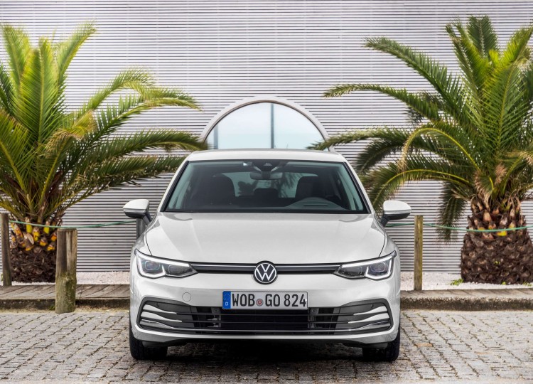 Giá xe Volkswagen Golf 1.5 eTSI Life Mild Hybrid - Thông số kỹ thuật các phiên bản